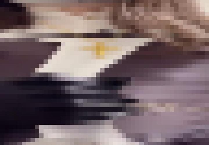 hwSNUan58EEZbZXt